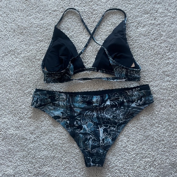 Lululemon Bikini - Picture 2 of 5